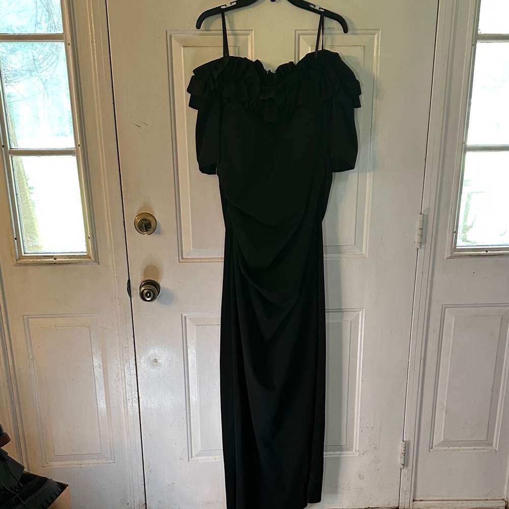 Xscape Elegant Black Strapless Dress